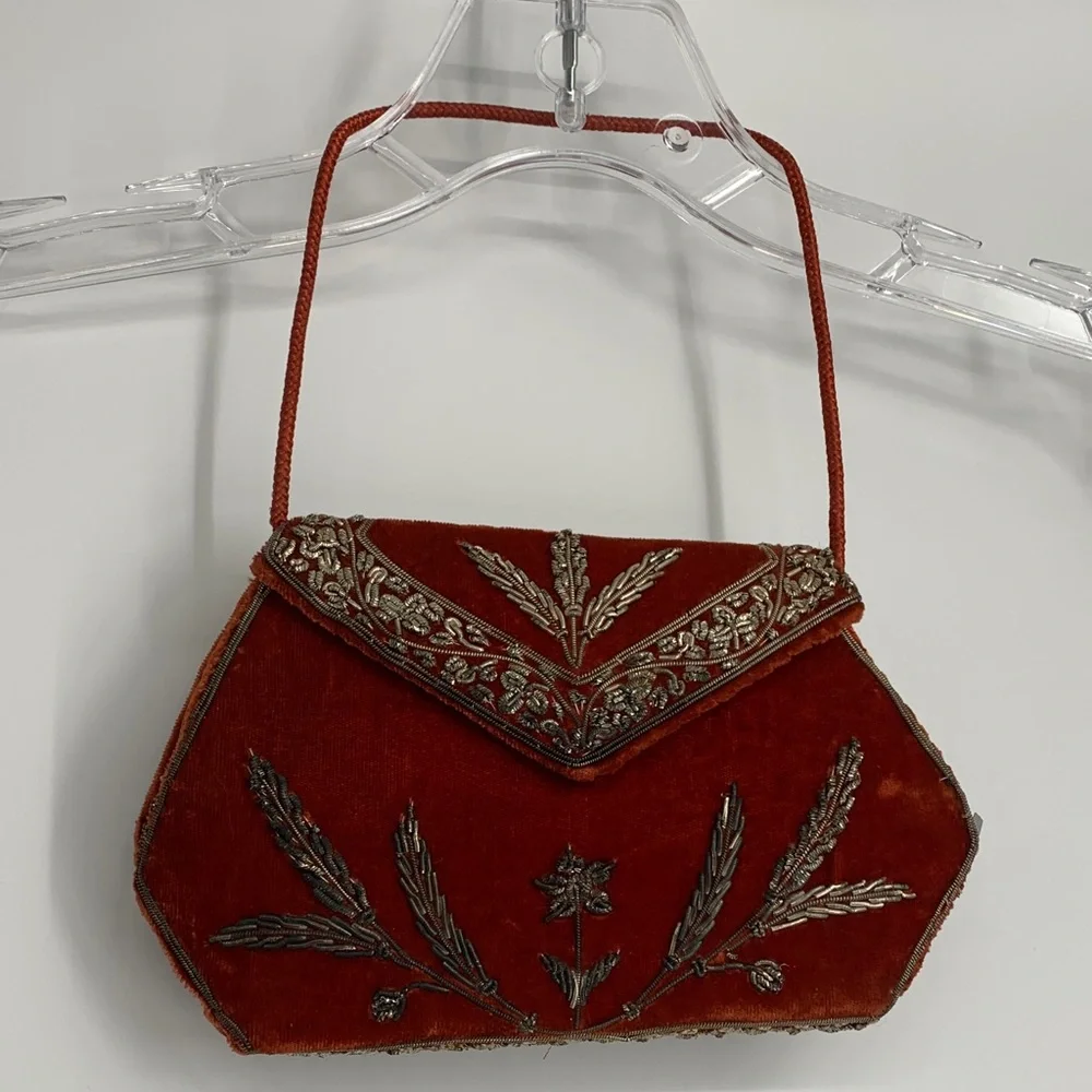 Vintage Afsal Stores Elegant Red Embroidered Women's party Bag Pakistan 🇵🇰 RARE! - Picture 1 of 17